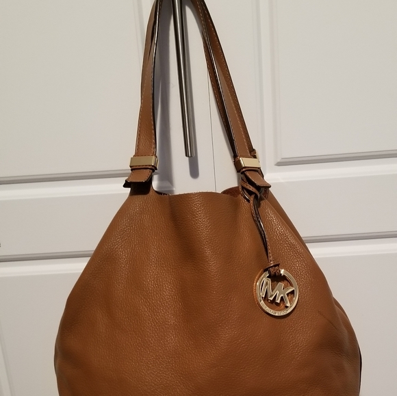 Michael Kors Fulton large handbag and accessories - Picture 2 of 8